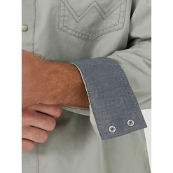 Wrangler® Retro Premium Modern Fit Grey Western Snap Shirt 112314971 7 Wrangler® Retro Premium Modern Fit Grey Western Snap Shirt 112314971 -ARIA Clothing Shop 112314971 33 7c205664 b723 4f5a 86f3 597d107121d3