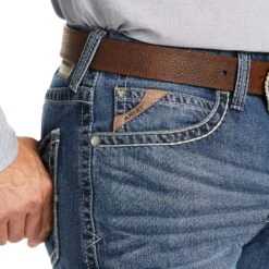 Ariat Men's Owens M2 Traditional Relaxed Boot Cut Jeans 10036071 8 Ariat Men's Owens M2 Traditional Relaxed Boot Cut Jeans 10036071 -ARIA Clothing Shop S21 MNS WEST 10036071 detail02